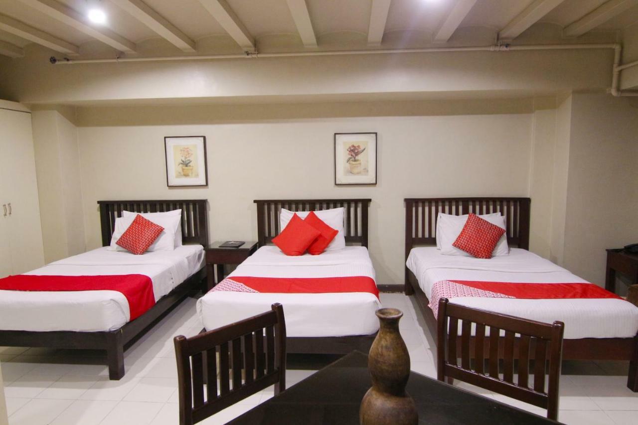 Oyo 103 Artina Suites Hotel Макати Экстерьер фото